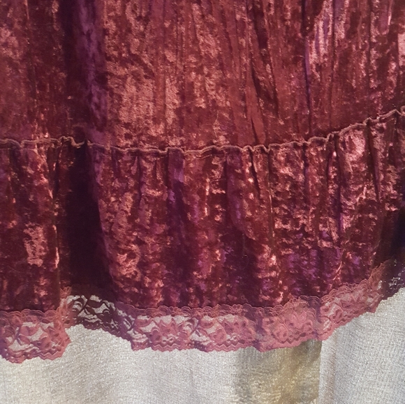 Long skirt - Picture 2 of 3